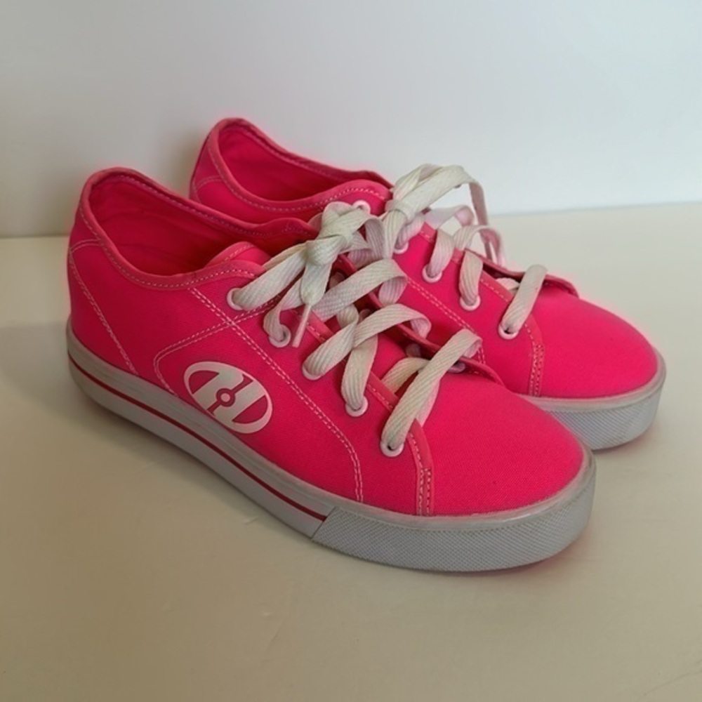 Heelys Girls Size 6 Pink White Canvas Lace Up Roller Skate Shoes NWT